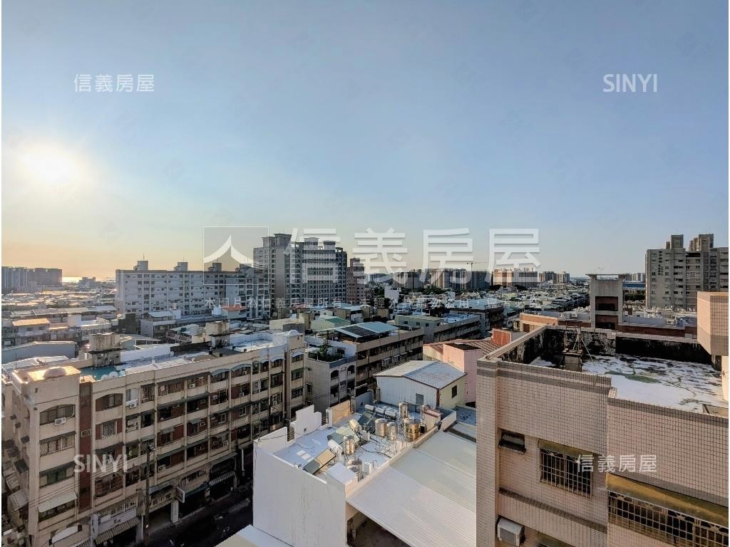 近加工區三房車位房屋室內格局與周邊環境