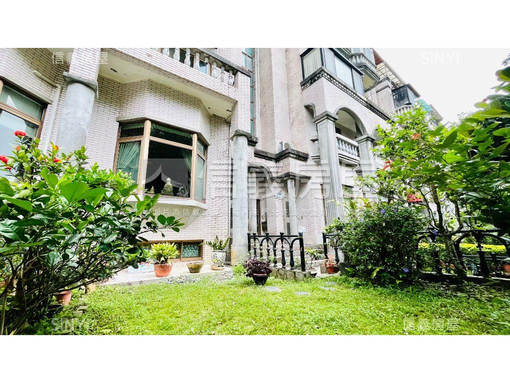 瓏山林陽光庭院下疊房屋室內格局與周邊環境