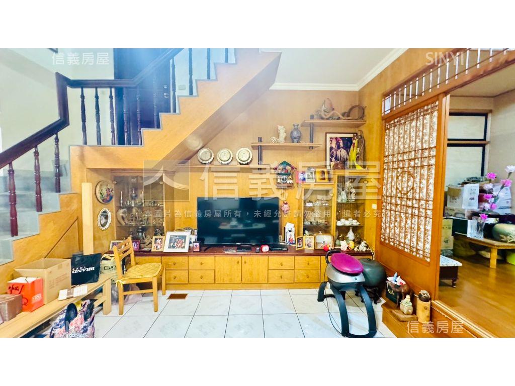瓏山林陽光庭院下疊房屋室內格局與周邊環境