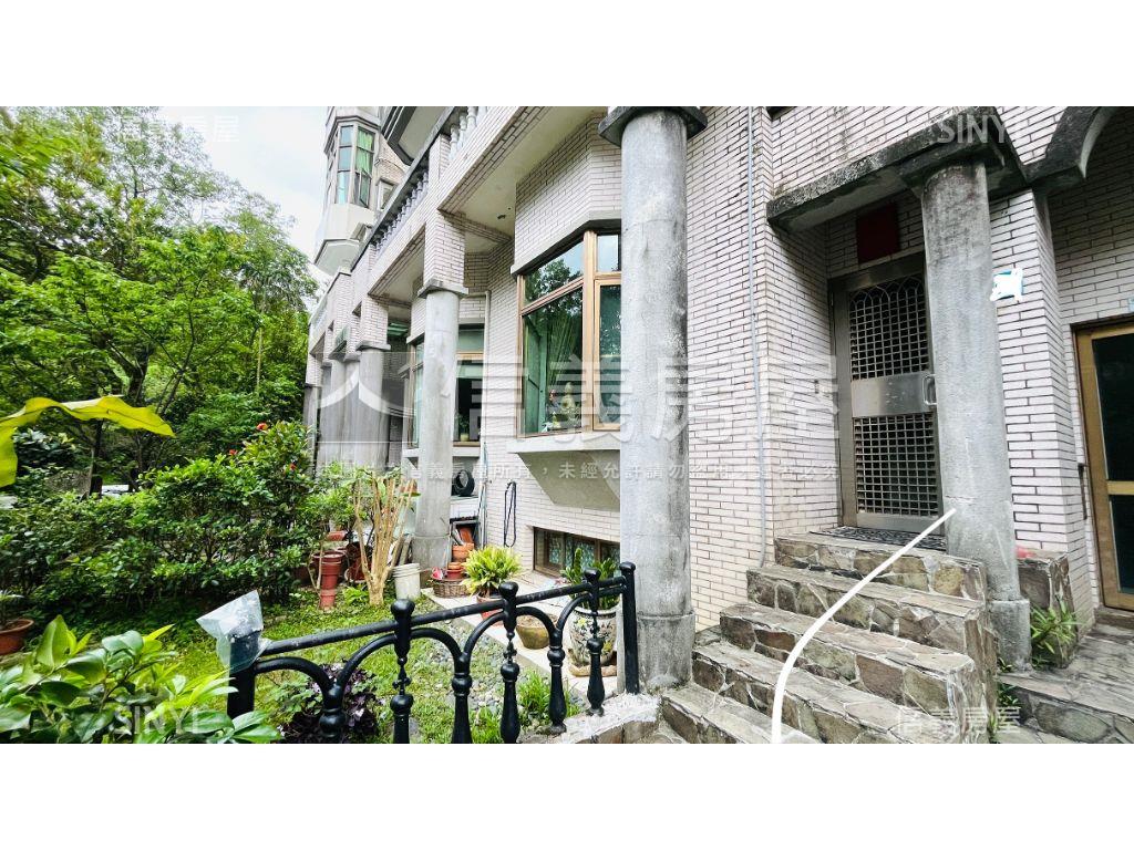 瓏山林陽光庭院下疊房屋室內格局與周邊環境