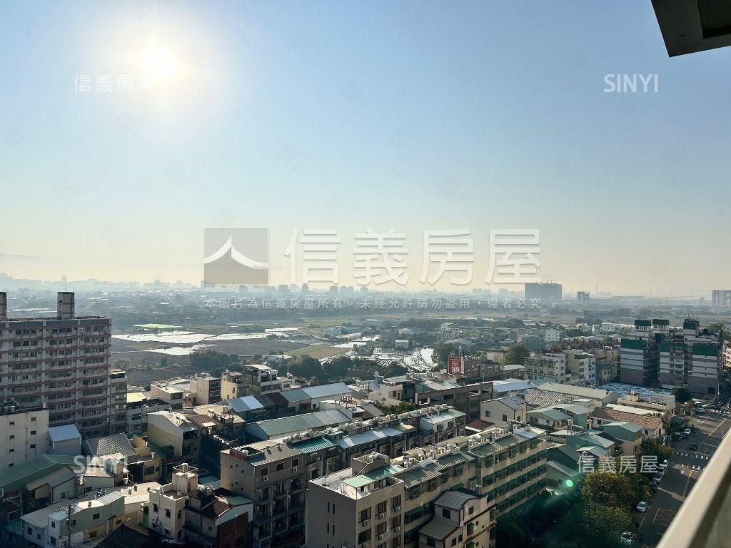 總太拾光次頂樓三房雙平車房屋室內格局與周邊環境