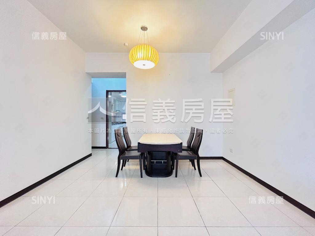 竹城大阪三房車位房屋室內格局與周邊環境