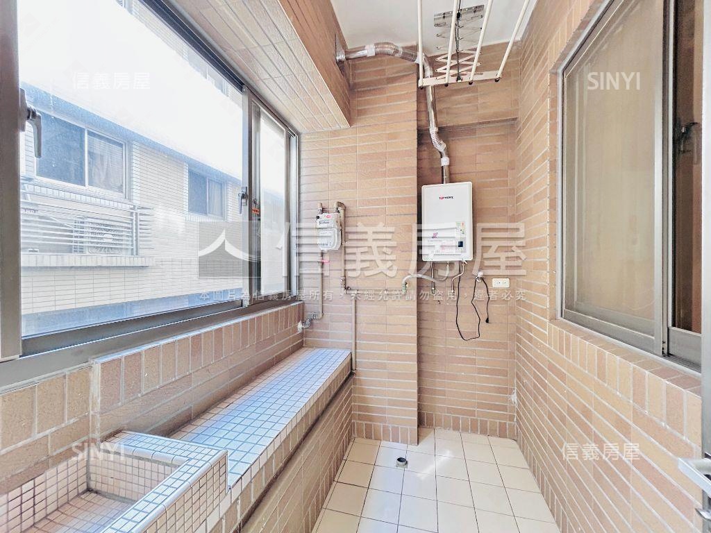 竹城大阪三房車位房屋室內格局與周邊環境