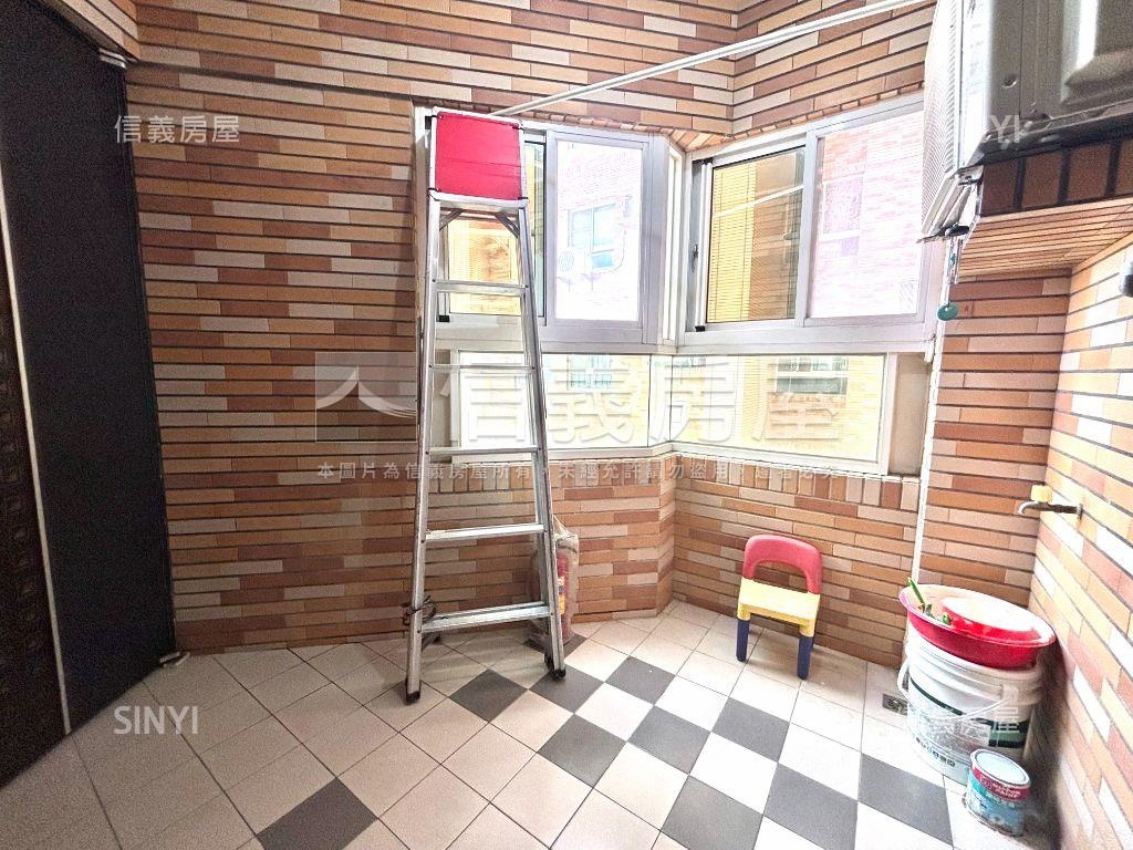 京賀景觀美三房房屋室內格局與周邊環境