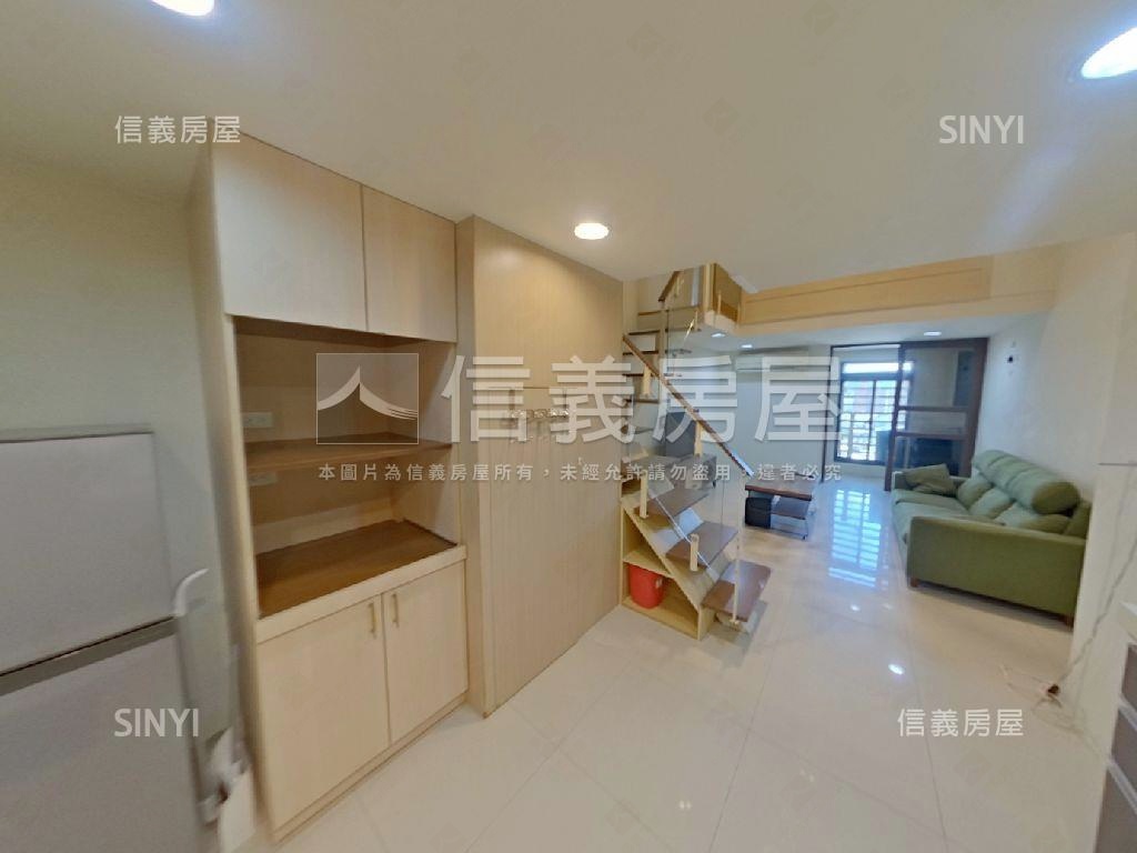 采舍八樓有車位房屋室內格局與周邊環境