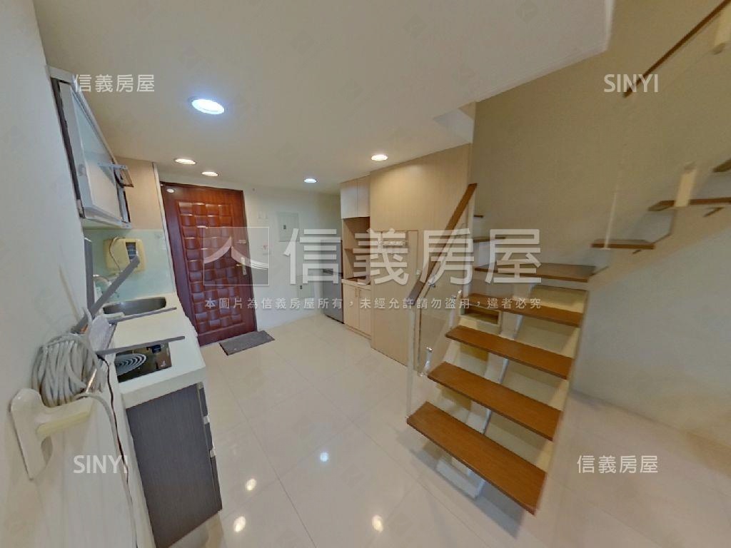 采舍八樓有車位房屋室內格局與周邊環境