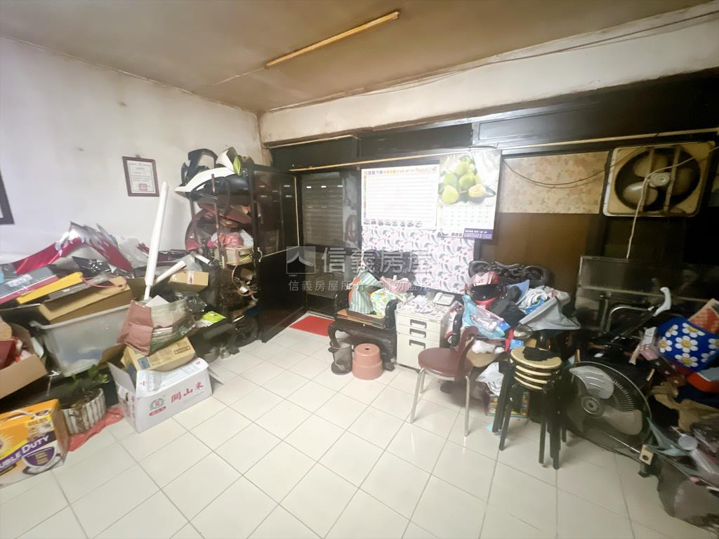 新埔捷運公寓一樓房屋室內格局與周邊環境