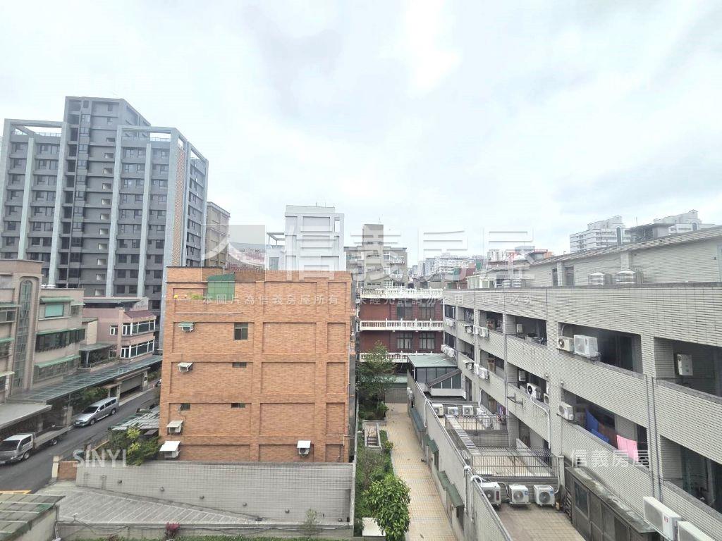 文化金典三房雙車位房屋室內格局與周邊環境