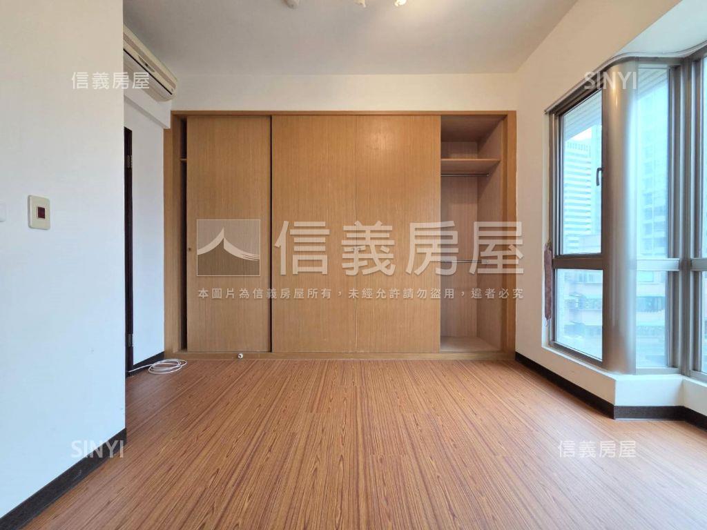 文化金典三房雙車位房屋室內格局與周邊環境