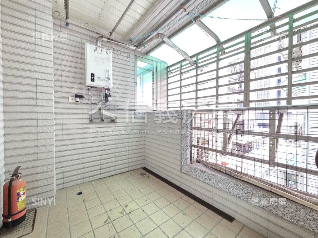 文化金典三房雙車位房屋室內格局與周邊環境