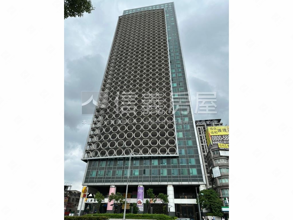 新巨蛋獨家景觀房屋室內格局與周邊環境
