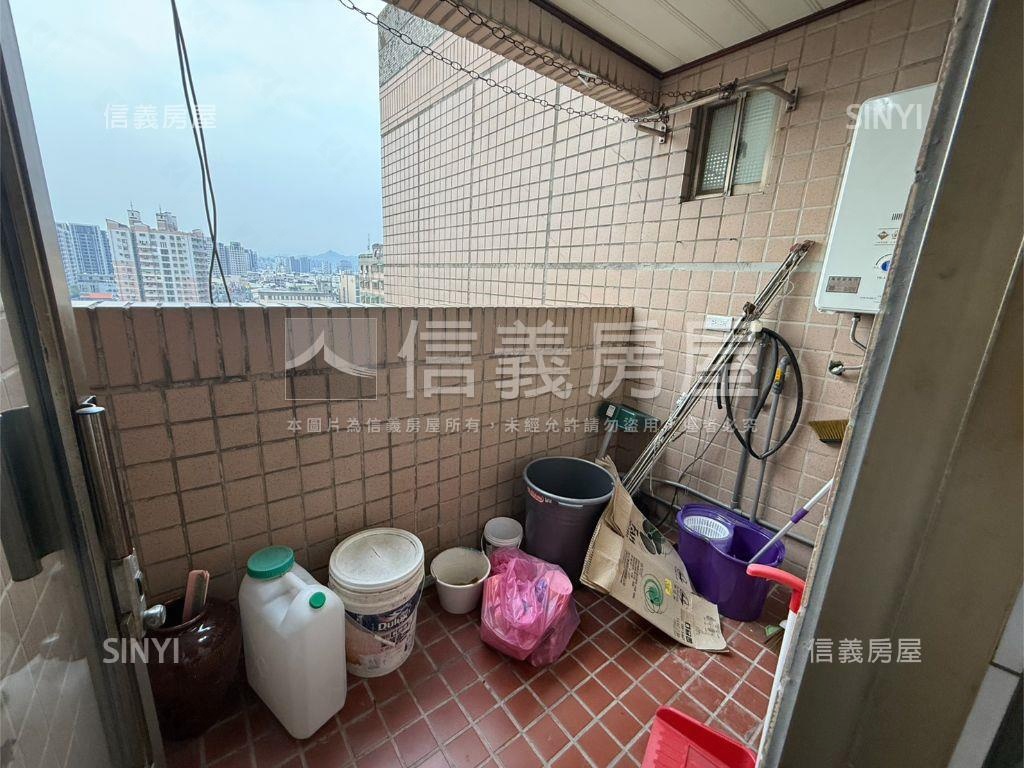 凱迪拉克採光三房看山景房屋室內格局與周邊環境