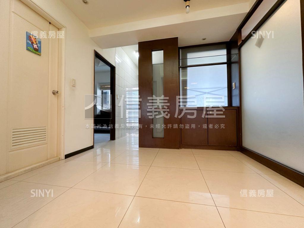 巨蛋核心★捷運誠品三房房屋室內格局與周邊環境