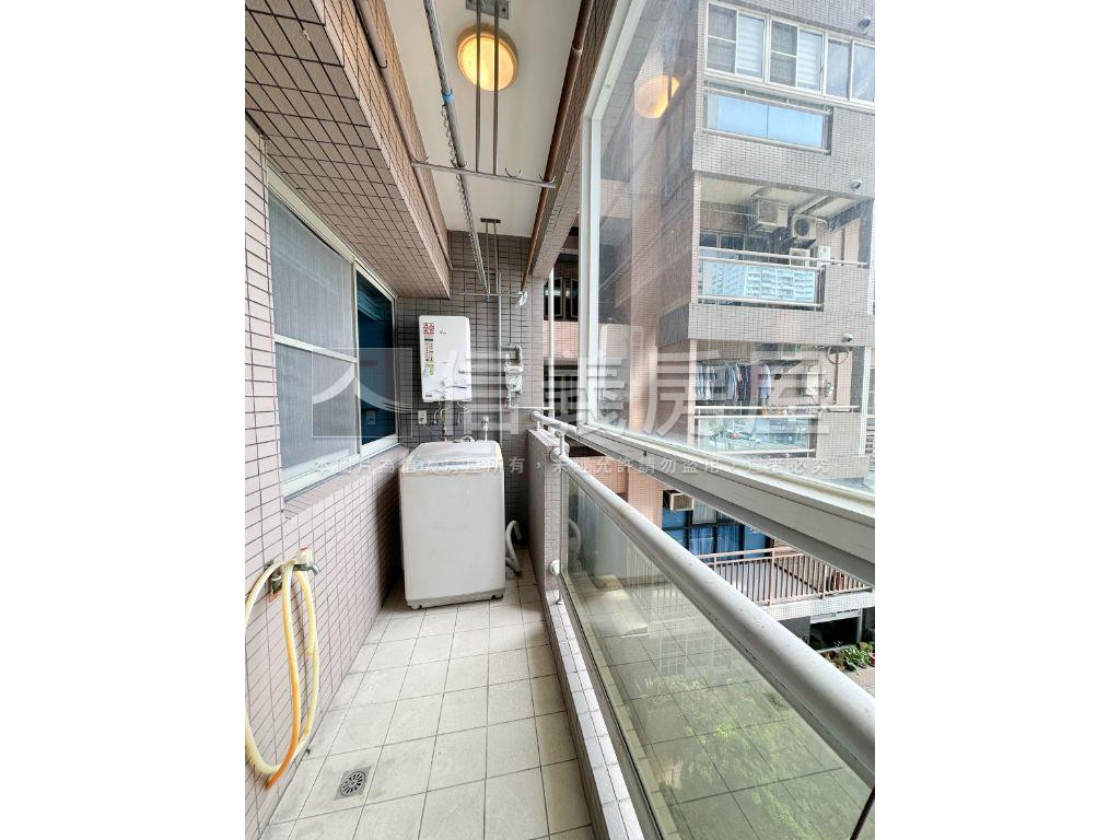 巨蛋核心★捷運誠品三房房屋室內格局與周邊環境