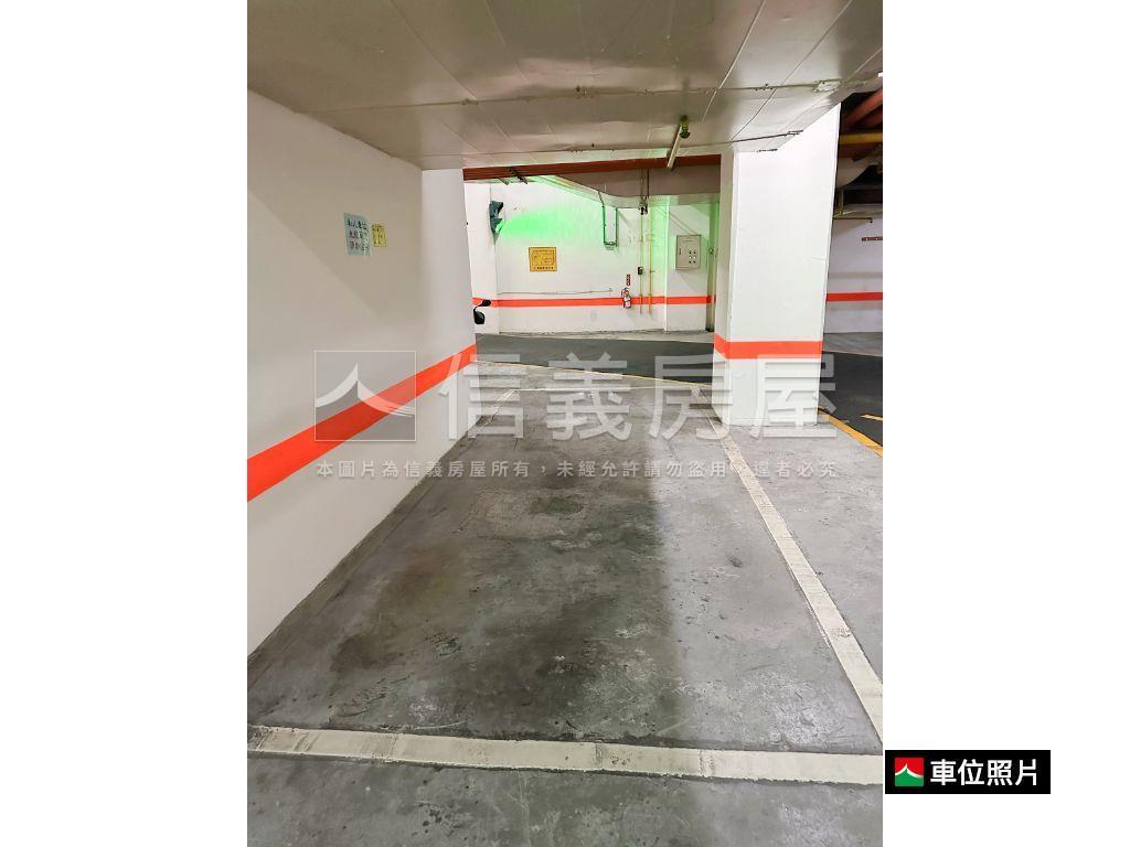巨蛋核心★捷運誠品三房房屋室內格局與周邊環境