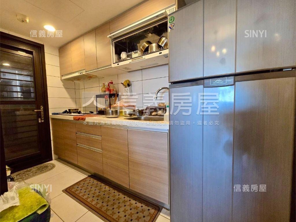 鼎藏大硯二期舒適三房車位房屋室內格局與周邊環境