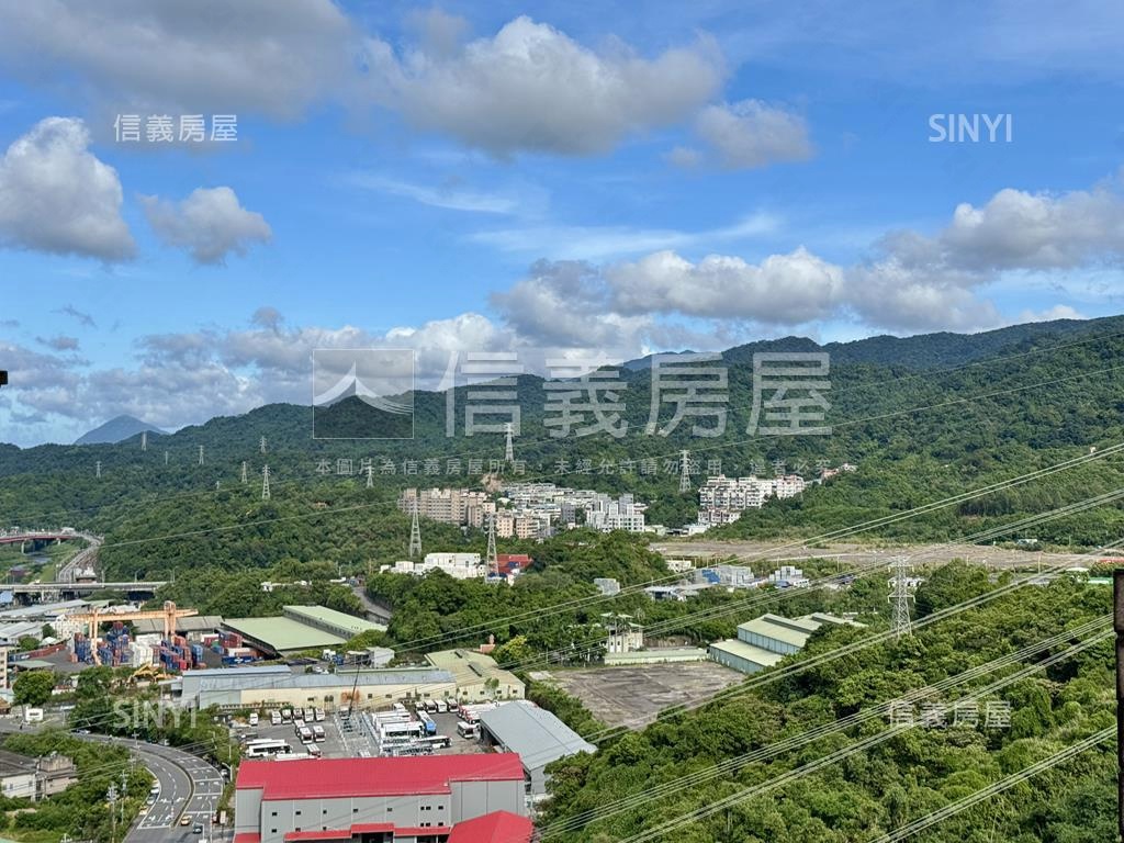 摩天鎮高樓帶平面車位房屋室內格局與周邊環境