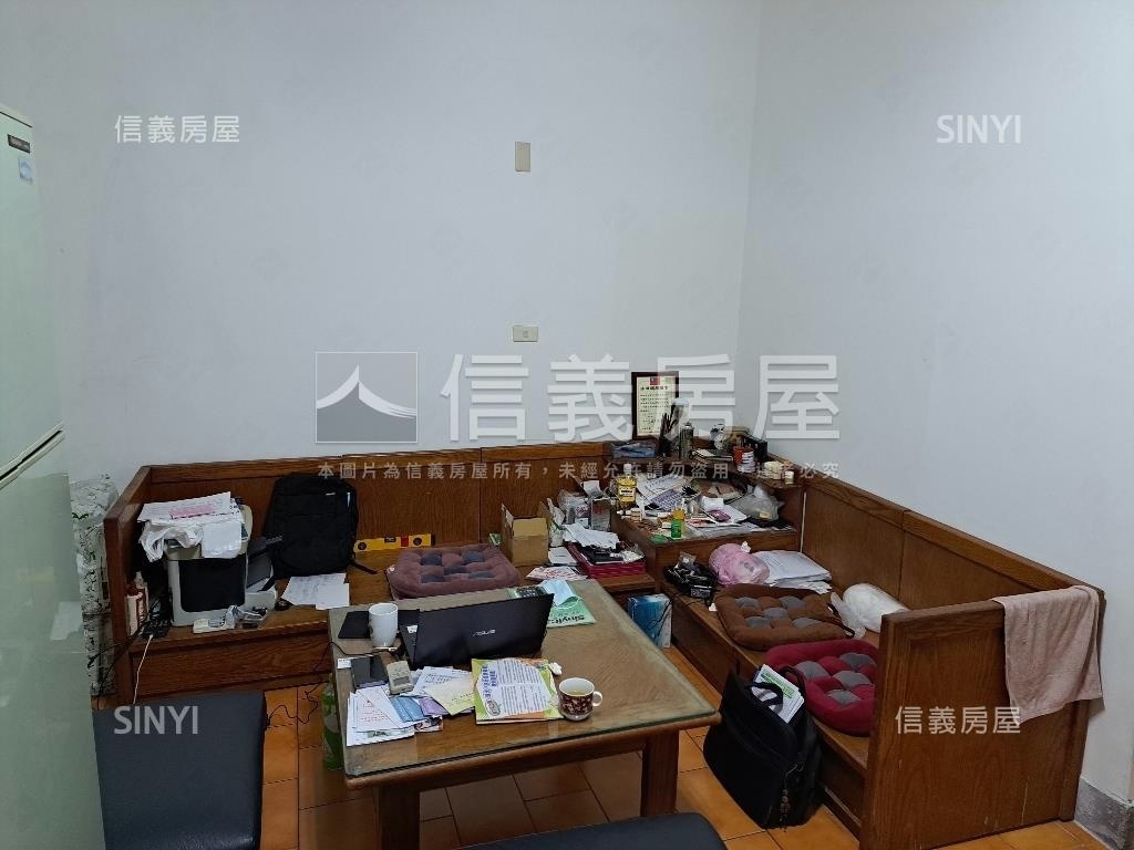 秀朗路黃金住店１，２樓房屋室內格局與周邊環境