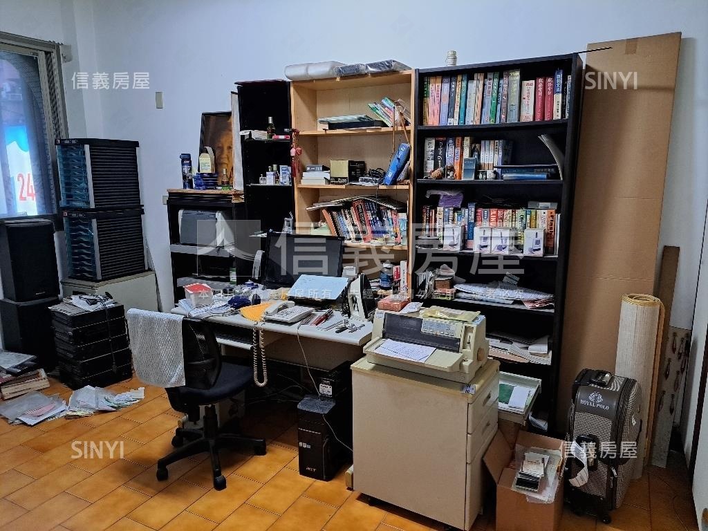秀朗路黃金住店１，２樓房屋室內格局與周邊環境