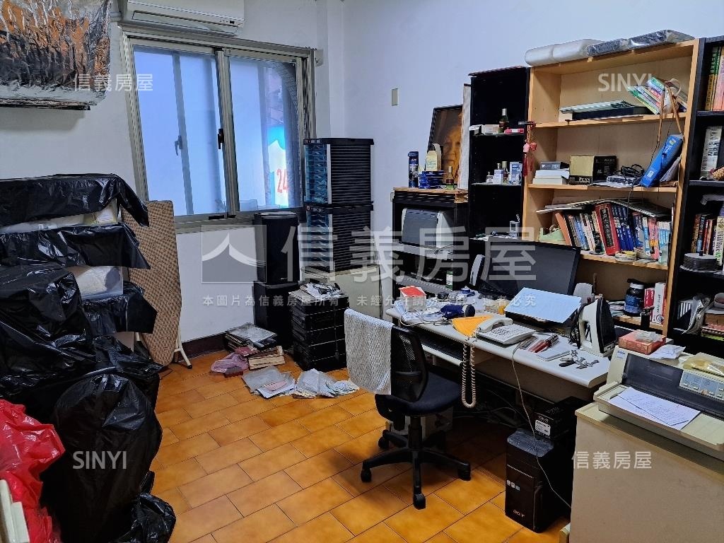 秀朗路黃金住店１，２樓房屋室內格局與周邊環境