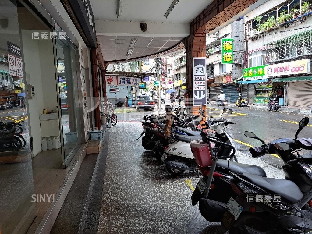 秀朗路黃金住店１，２樓房屋室內格局與周邊環境