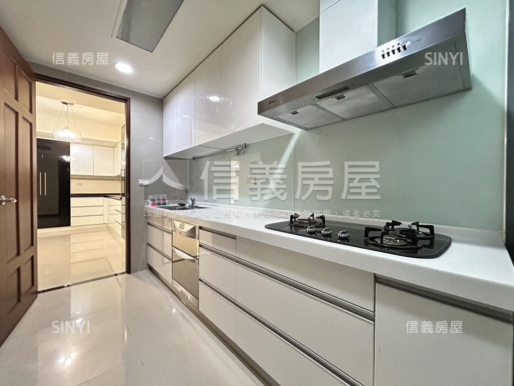 ＳＯＧＯ大安尊群豪邸房屋室內格局與周邊環境