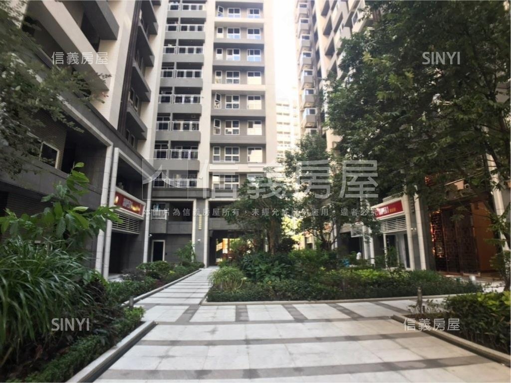 穩定收租全家店面房屋室內格局與周邊環境