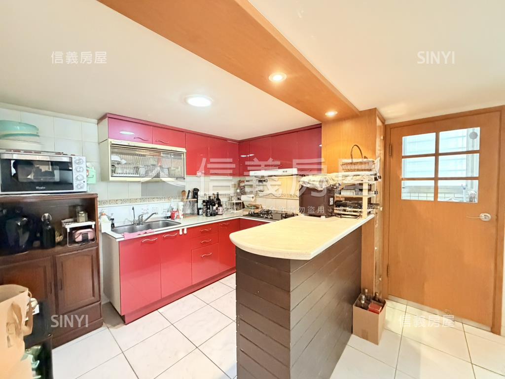 昇陽天廈。採光３房車位房屋室內格局與周邊環境