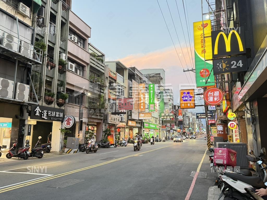 正西大路黃金透店房屋室內格局與周邊環境