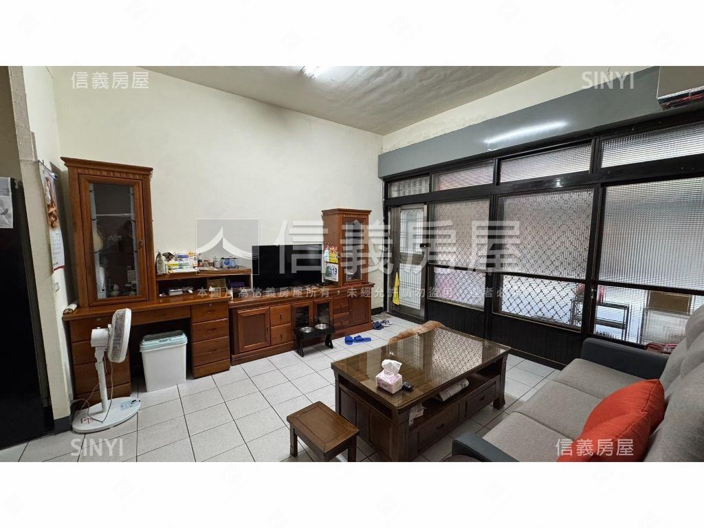 近１４期豐樂路美整理透天房屋室內格局與周邊環境