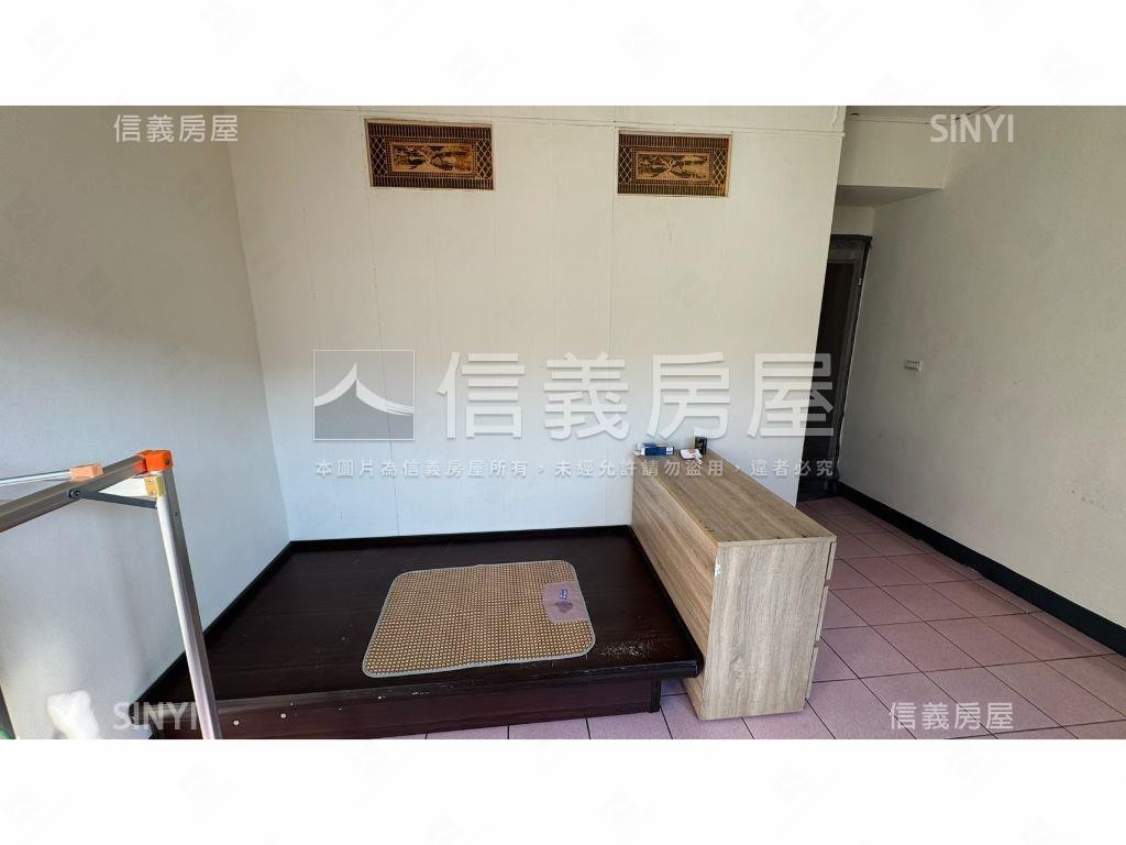 近１４期豐樂路美整理透天房屋室內格局與周邊環境