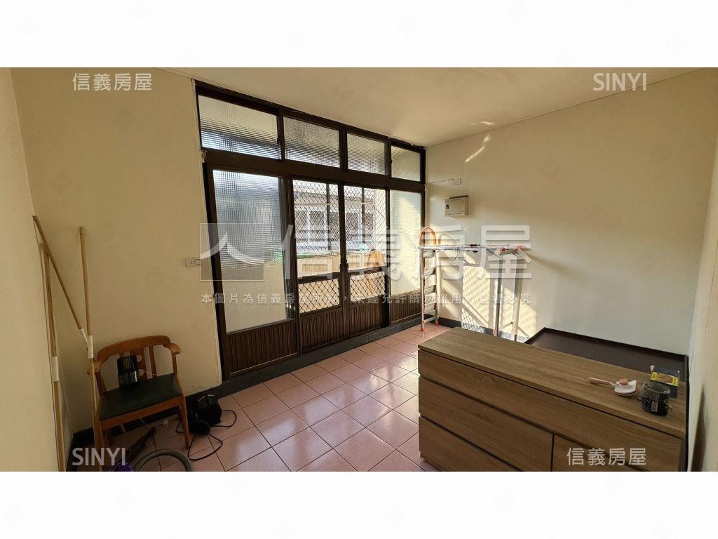 近１４期豐樂路美整理透天房屋室內格局與周邊環境