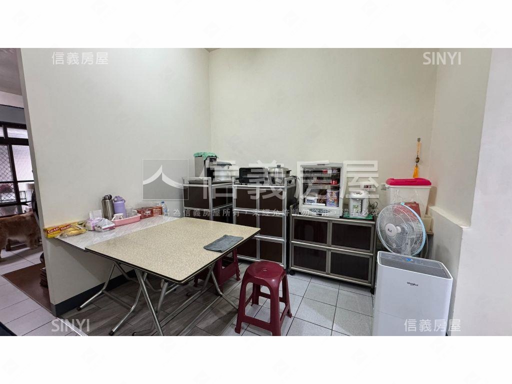 近１４期豐樂路美整理透天房屋室內格局與周邊環境