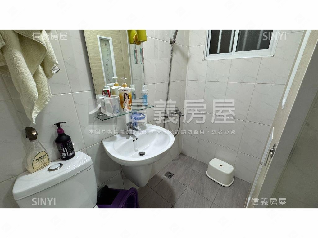 近１４期豐樂路美整理透天房屋室內格局與周邊環境