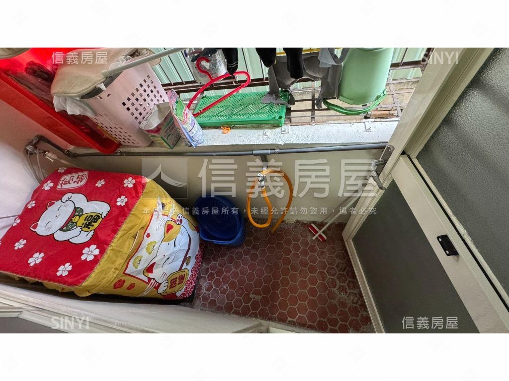 近１４期豐樂路美整理透天房屋室內格局與周邊環境