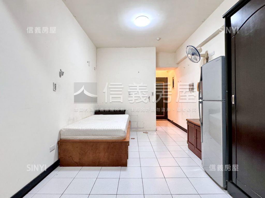 嘉年華優質套房房屋室內格局與周邊環境