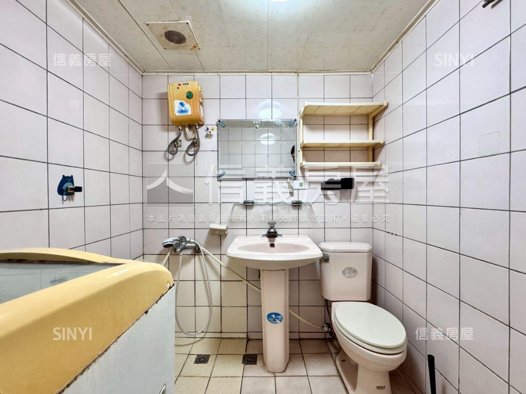 嘉年華優質套房房屋室內格局與周邊環境