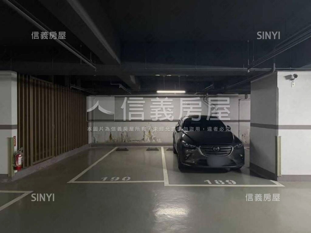 皇翔景觀兩房雙衛平面車位房屋室內格局與周邊環境
