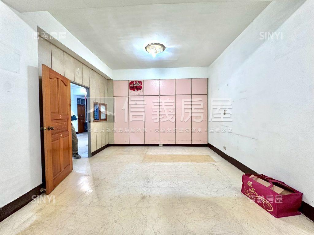 幸福加碼稀有二樓方正宅房屋室內格局與周邊環境