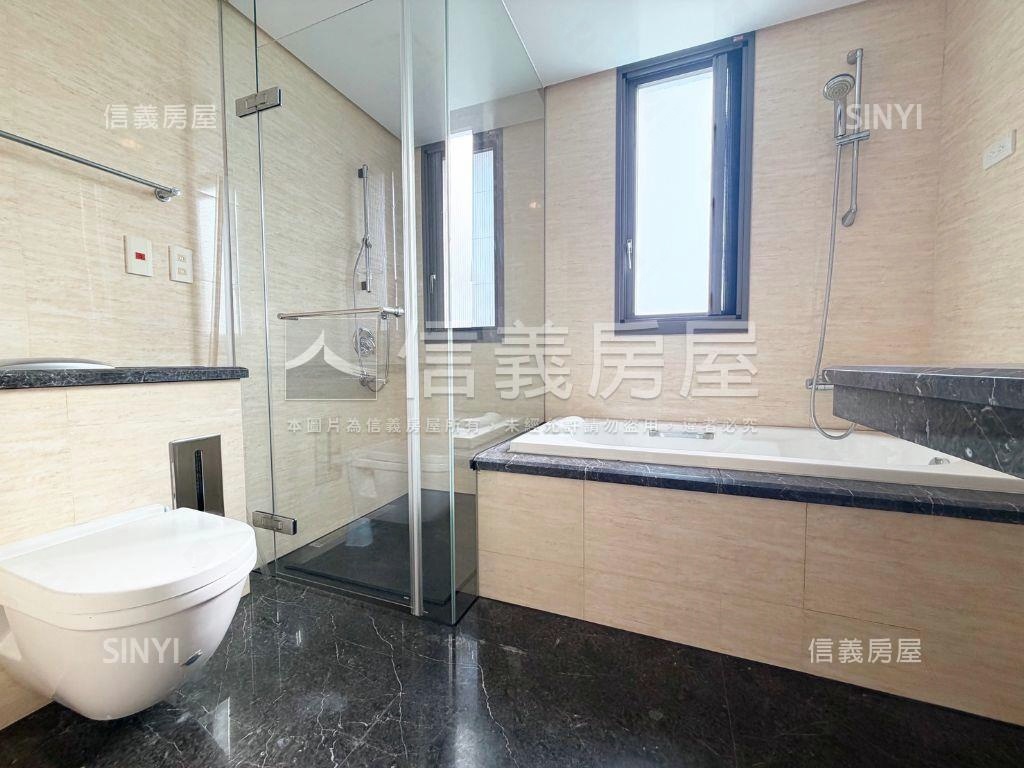 新接文化願景面公園屋況優房屋室內格局與周邊環境