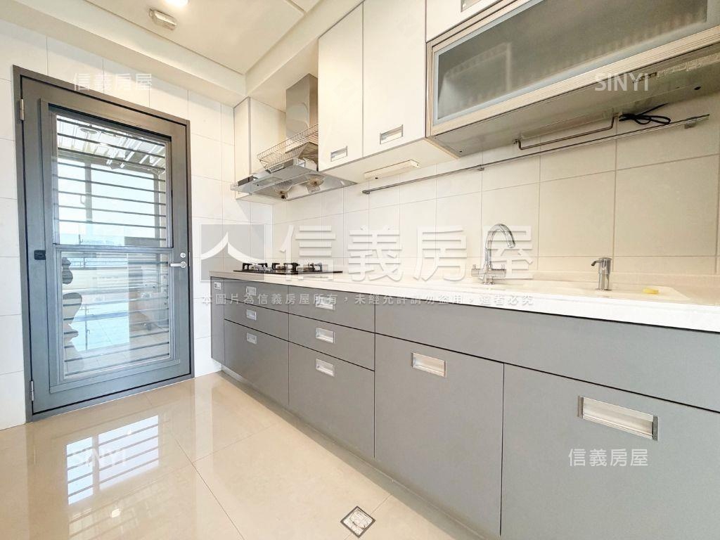 新接文化願景面公園屋況優房屋室內格局與周邊環境