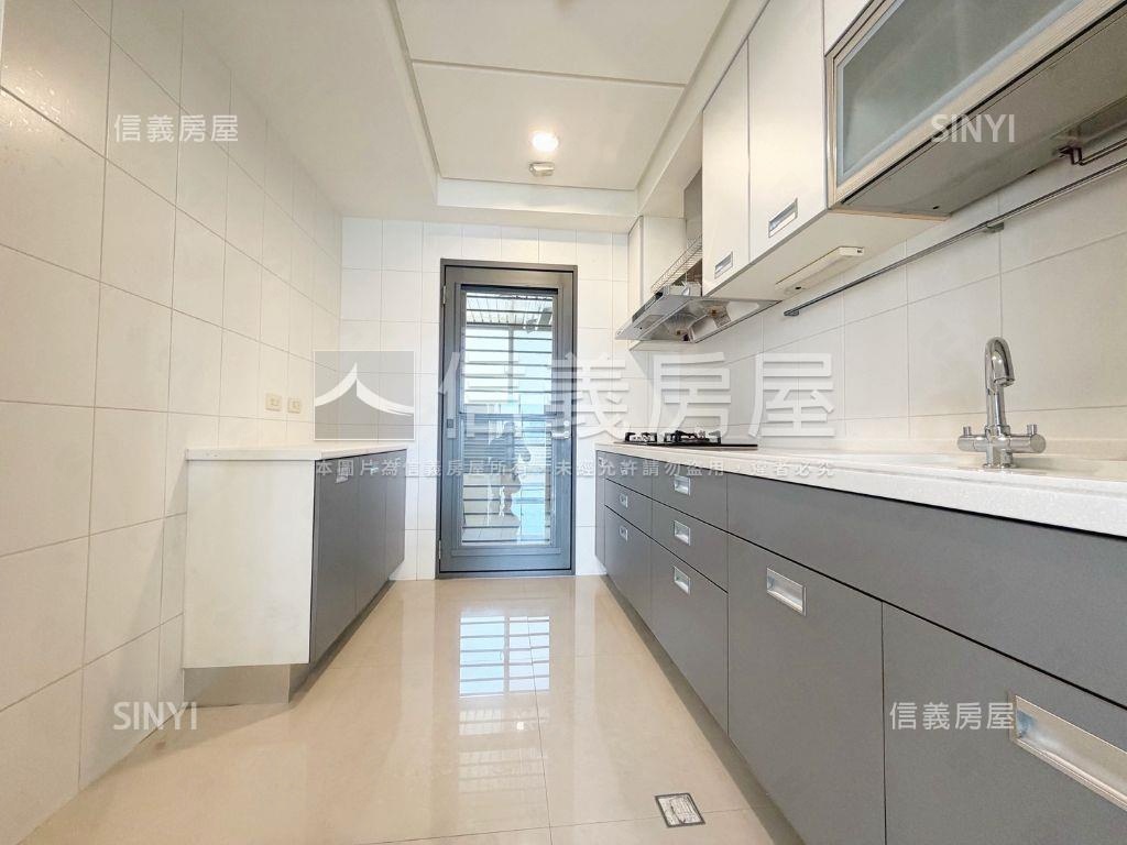 新接文化願景面公園屋況優房屋室內格局與周邊環境