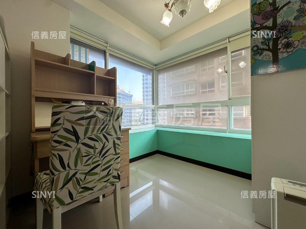台北灣一期高樓三房房屋室內格局與周邊環境