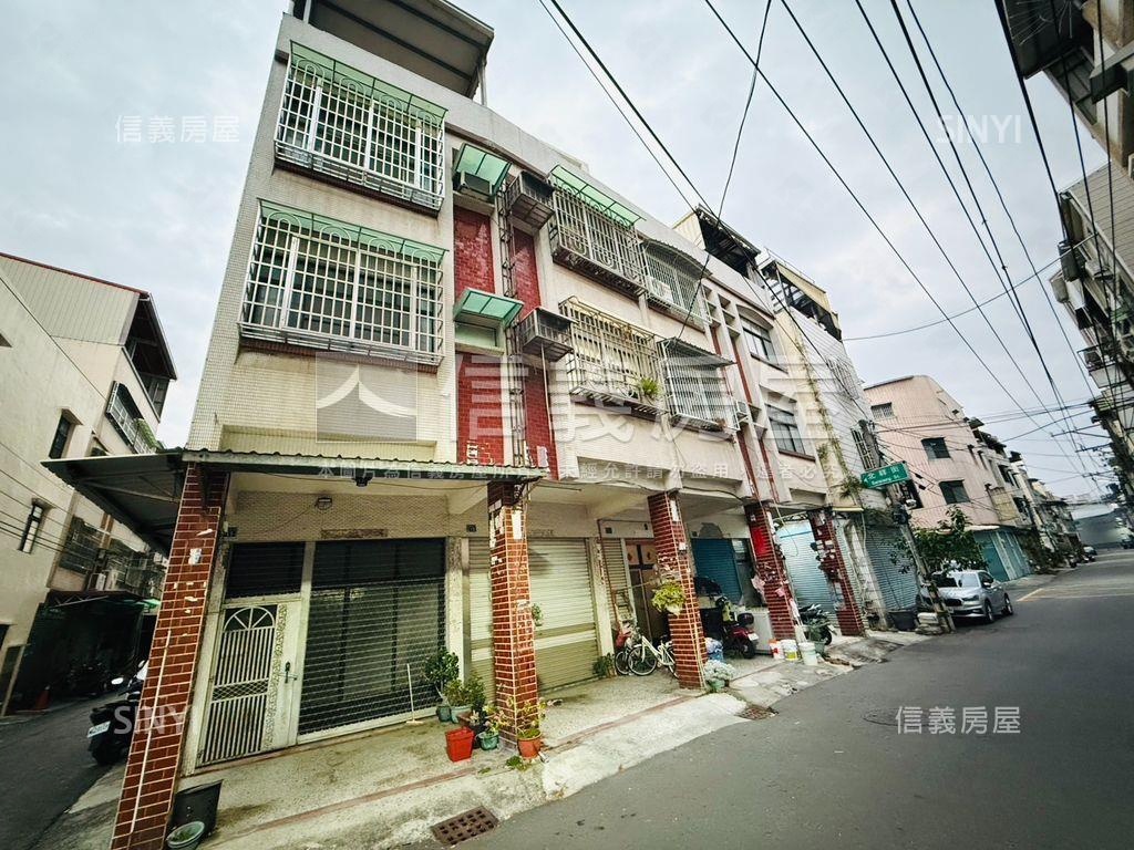 鳳山正街邊間採光稀有透天房屋室內格局與周邊環境