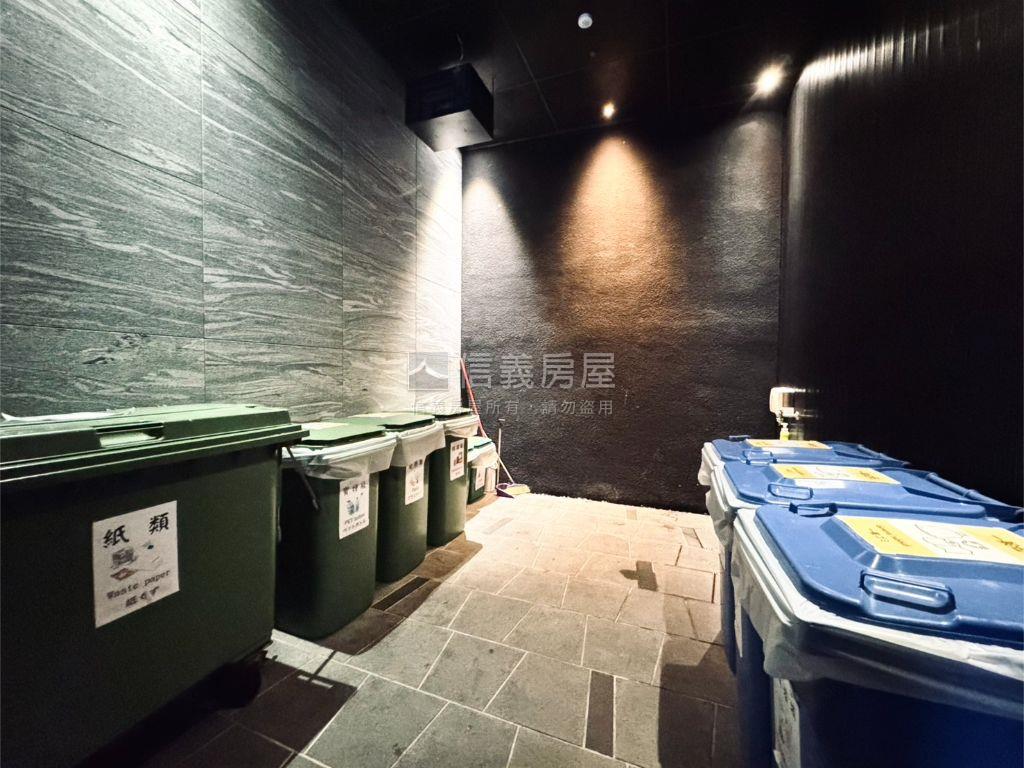 專任東騰越湯泉霸景豪邸房屋室內格局與周邊環境