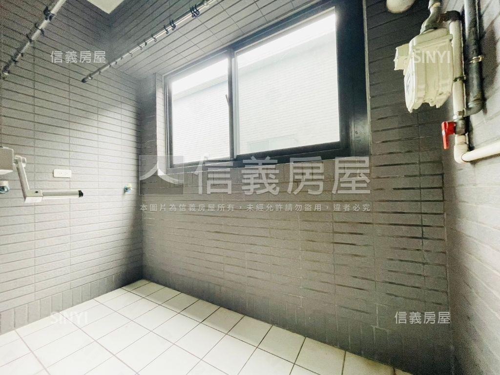 河美御景景觀四房車位房屋室內格局與周邊環境