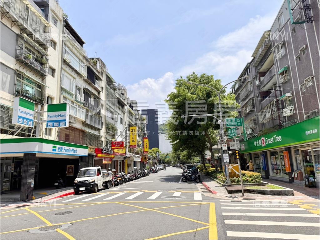 前港公園明亮美寓房屋室內格局與周邊環境