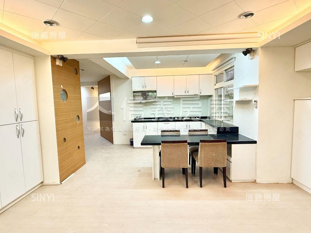 近北醫好停車邊間一樓房屋室內格局與周邊環境