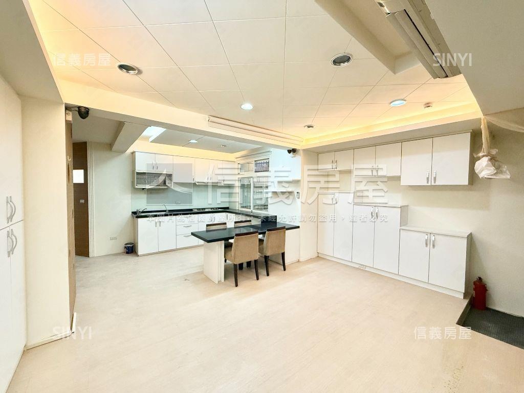 近北醫好停車邊間一樓房屋室內格局與周邊環境