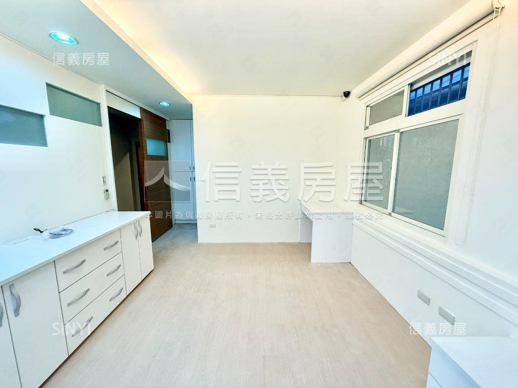 近北醫好停車邊間一樓房屋室內格局與周邊環境